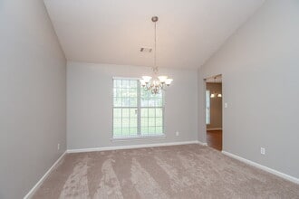 318 The Gables Dr in Mcdonough, GA - Building Photo - Building Photo