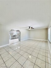 5015 Lee Blvd in Lehigh Acres, FL - Foto de edificio - Building Photo