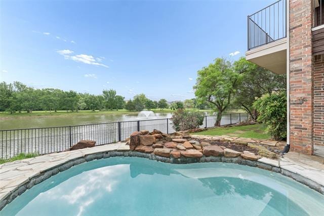 712 Castle Creek Dr