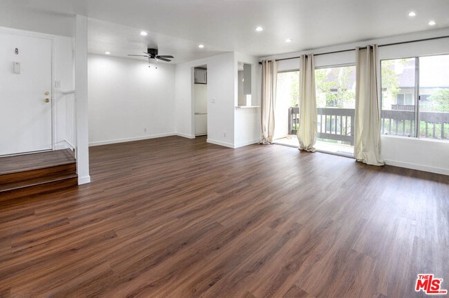 11201 Summertime Ln in Culver City, CA - Building Photo - Building Photo