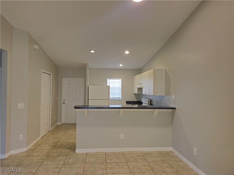 111 W 12th St in Lehigh Acres, FL - Building Photo