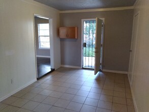 11608 Segrest Dr in Houston, TX - Building Photo - Building Photo