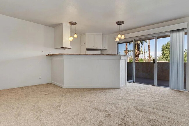 property at 5300 E Waverly Dr