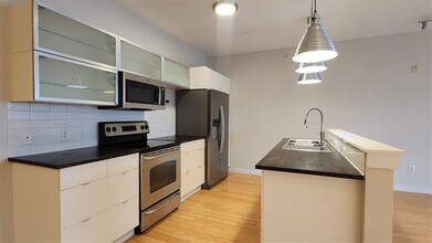 1111 S Akard St in Dallas, TX - Building Photo - Building Photo