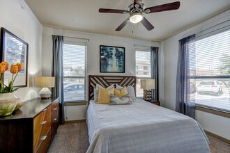 The District at Westborough in Katy, TX - Foto de edificio - Building Photo