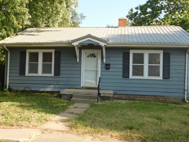 property at 714 W 4th Ave