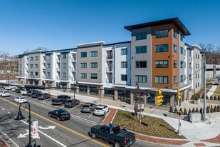 Centre Square Village in Bristol, CT - Building Photo