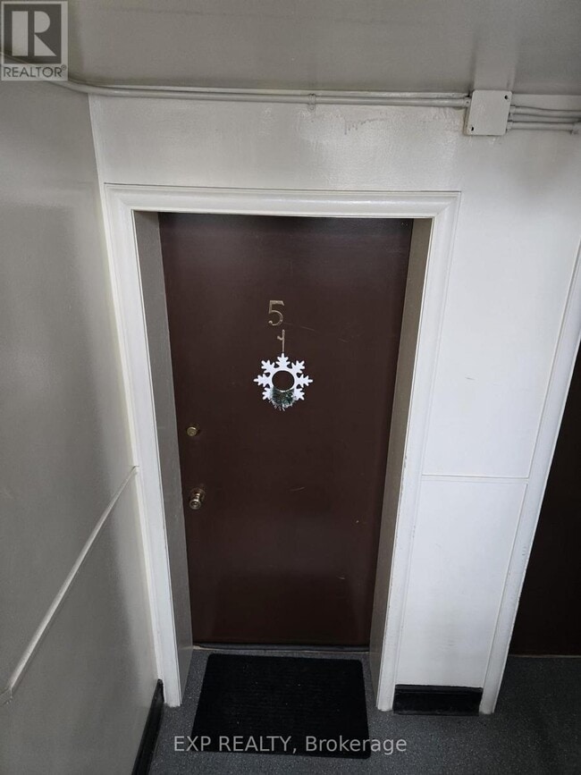 16 Bullman St in Ottawa, ON - Building Photo - Building Photo