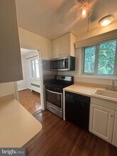 10401 Montrose Ave in Bethesda, MD - Building Photo - Building Photo