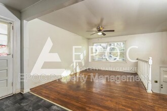 3850 Barkwood Dr in Winston-Salem, NC - Foto de edificio - Building Photo