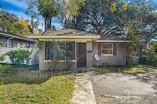 418 Euclid Ave in Leesburg, FL - Building Photo