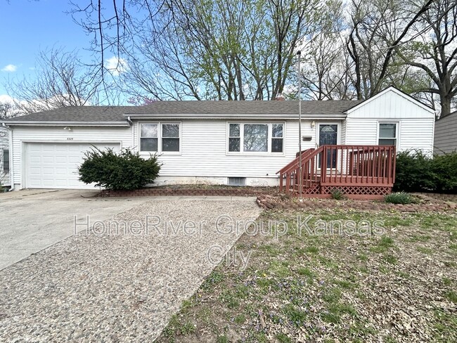 5325 Ralston Ave in Raytown, MO - Building Photo - Building Photo
