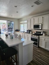 3754 Saintsbury Dr in Sacramento, CA - Building Photo - Building Photo