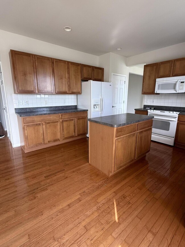 7970 Hallie Dr in Superior Township, MI - Building Photo - Building Photo