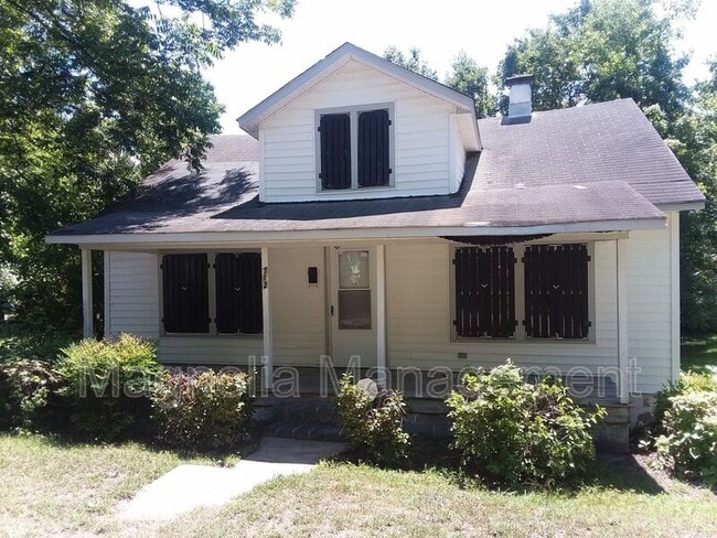 property at 712 Highland Ave