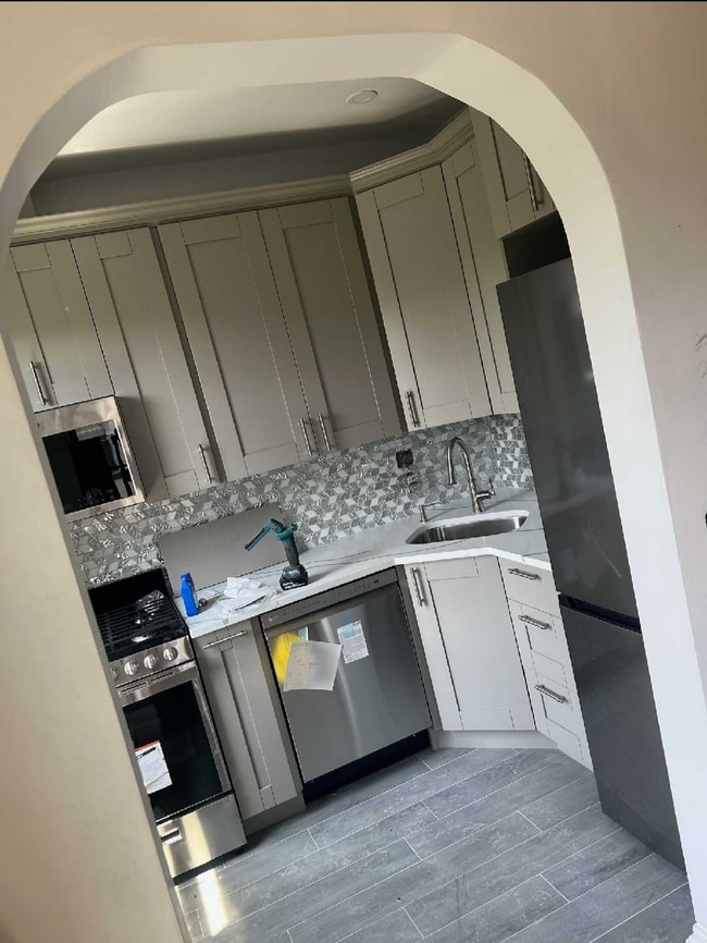 870 Prospect Pl, Unit 2