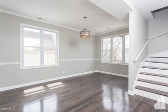 1733 N Artesian Ave-Unit -Apt 2 in Chicago, IL - Building Photo - Building Photo