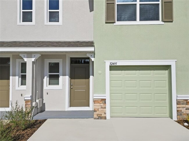 32495 Midsummer Night Ln in Wesley Chapel, FL - Building Photo - Building Photo