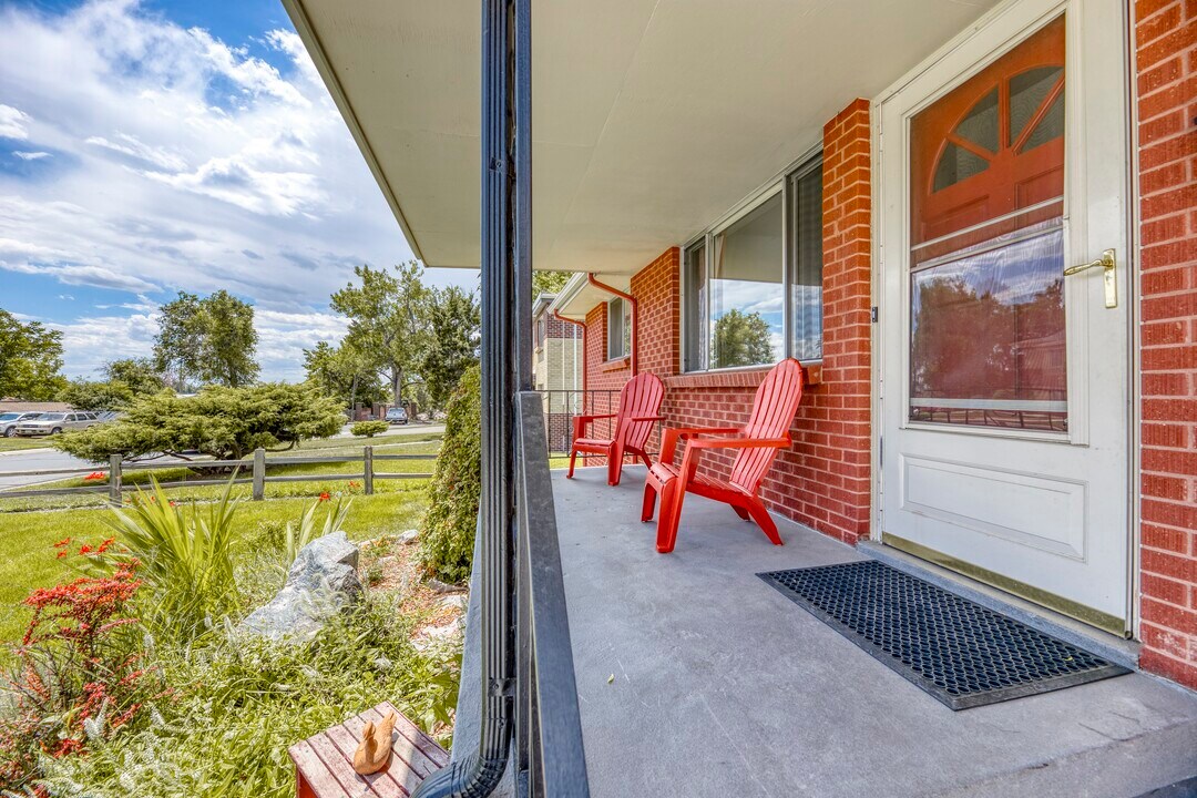 1725 Upham St in Denver, CO - Building Photo