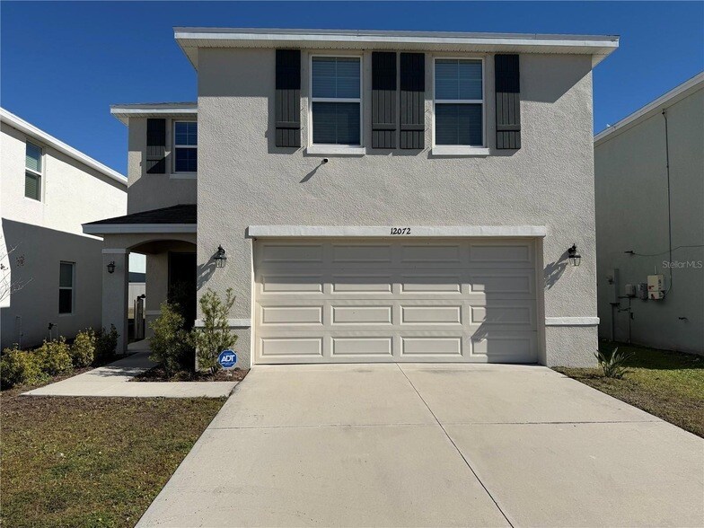 12072 Downy Birch Dr in Riverview, FL - Foto de edificio