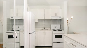 1465 W 12th Ave in Vancouver, BC - Building Photo