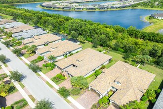 7638 Jacaranda Ln in Naples, FL - Building Photo - Building Photo