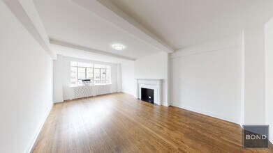 20 5th Ave in New York, NY - Building Photo - Building Photo