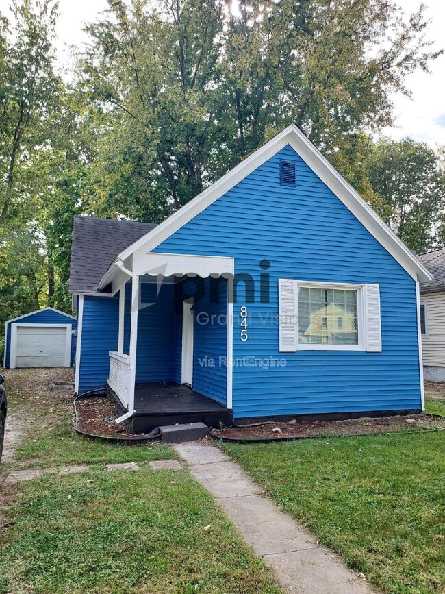 845 W Sawyer St