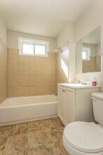 302 E Dunham Ave in Des Moines, IA - Building Photo - Building Photo