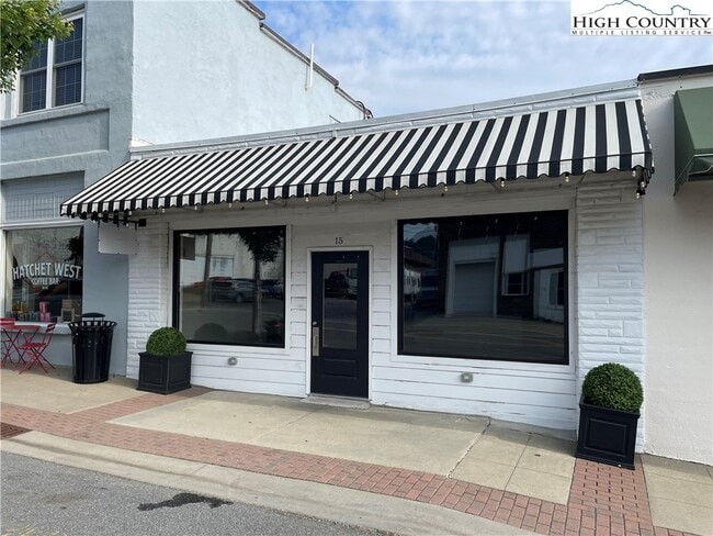 15 E 2nd St in West Jefferson, NC - Building Photo - Building Photo