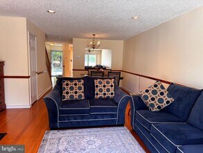 57 Columbus Dr in Franklin Township, NJ - Building Photo - Building Photo