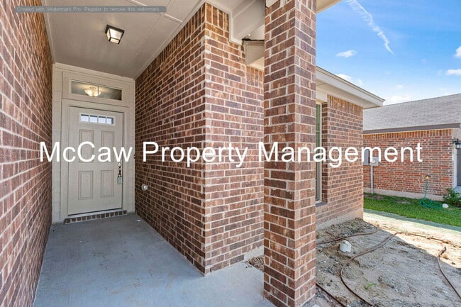 3000 Risinger Rd in Lorena, TX - Building Photo - Building Photo