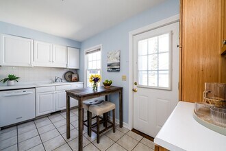 511 Donna Dr in St. Joseph, MI - Building Photo - Building Photo