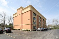 Boulevard Suites - 6