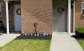 93 N 3rd St in Shelby, OH - Building Photo