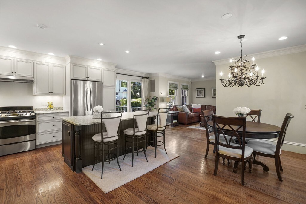 28 Pennsylvania Ave in Newton, MA - Building Photo