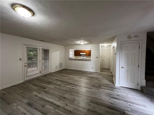 1048 Ancestry Dr in Fayetteville, NC - Foto de edificio - Building Photo
