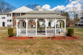 Palmer Gardens in Three Rivers, MA - Foto de edificio - Building Photo