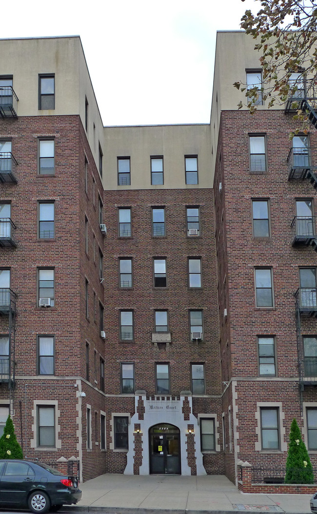 8615 Fort Hamilton Pky in Brooklyn, NY - Building Photo - Building Photo