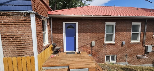 property at 1015 Pine Ave