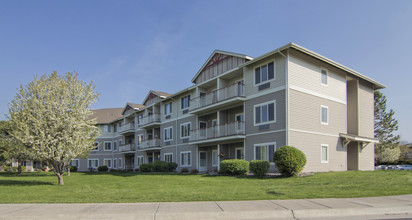 Holiday Grizzly Peak in Missoula, MT - Building Photo - Building Photo