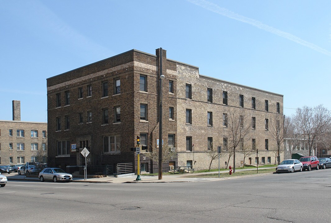 1025 Portland Ave in Minneapolis, MN - Building Photo