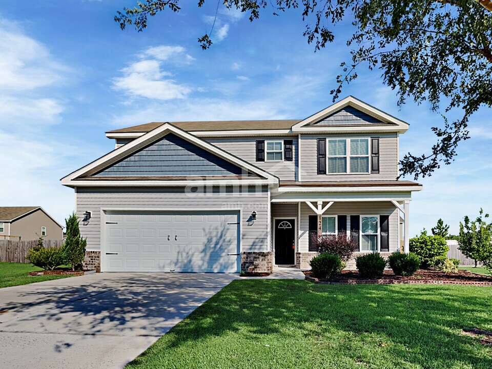 124 Laurel Ln in Guyton, GA - Building Photo