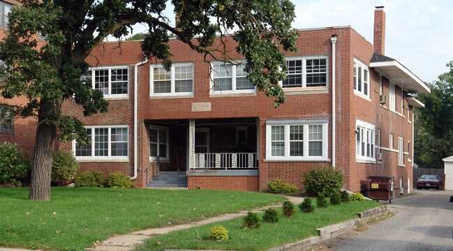 3921 Ingersoll Ave in Des Moines, IA - Foto de edificio - Building Photo