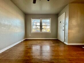 2005 33rd St in Lubbock, TX - Building Photo - Building Photo