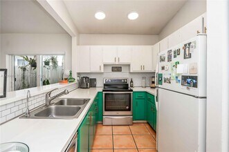 3155 Jackson Ave in Miami, FL - Building Photo - Building Photo