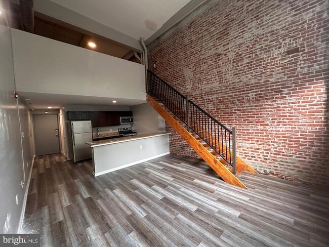 property at 1302 W Cumberland St