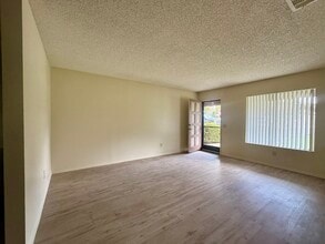 Los Robles Vista in Redlands, CA - Building Photo - Building Photo