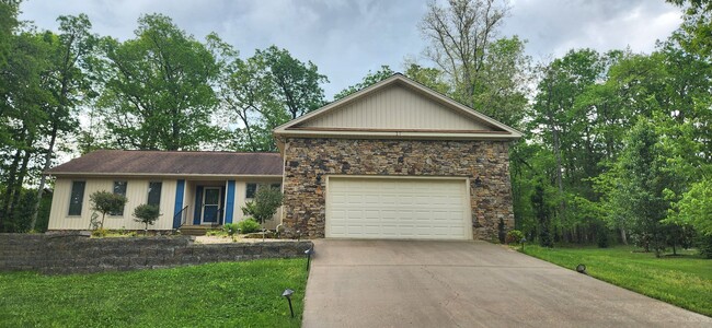 property at 17 Marquette Ct