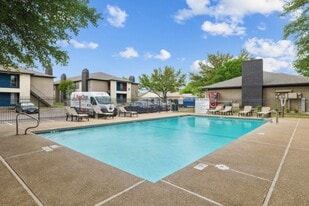 Heritage Square in Waco, TX - Building Photo